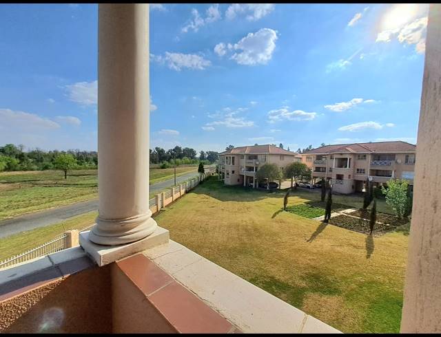3 BEDROOM FLAT TO LET IN THREE RIVERS PROPER